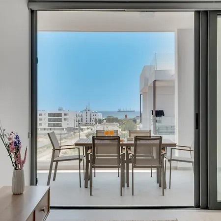 Carisa Elysium * ラルナカ