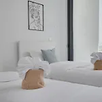 Carisa Elysium Apartment *