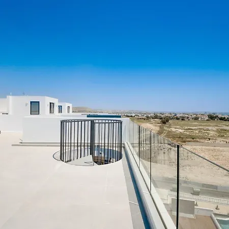 Carisa Elysium Apartment *