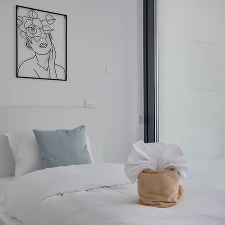 Carisa Elysium Apartment