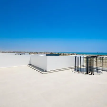 Carisa Elysium Apartment *