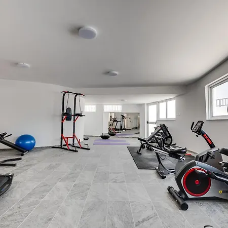 Carisa Elysium Apartment