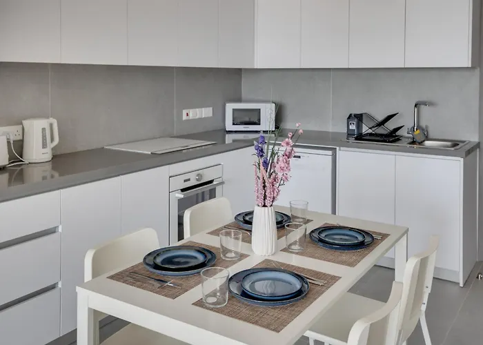 Carisa Elysium Larnaca