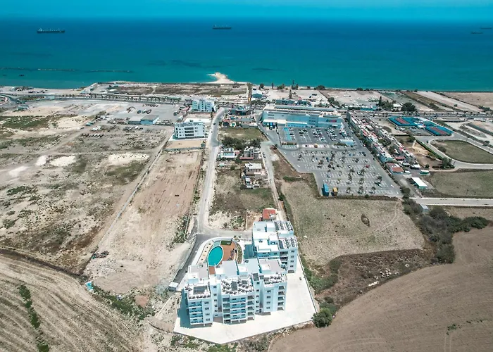 Carisa Elysium لارنكا