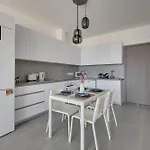 Carisa Elysium Apartment *
